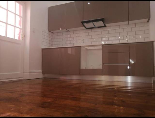 1 BEDROOM PROPERTY TO RENT IN RONDEBOSCH